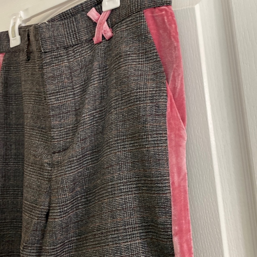 Stylish Gray and Pink Women's Pantsuit - Picture 2 of 14